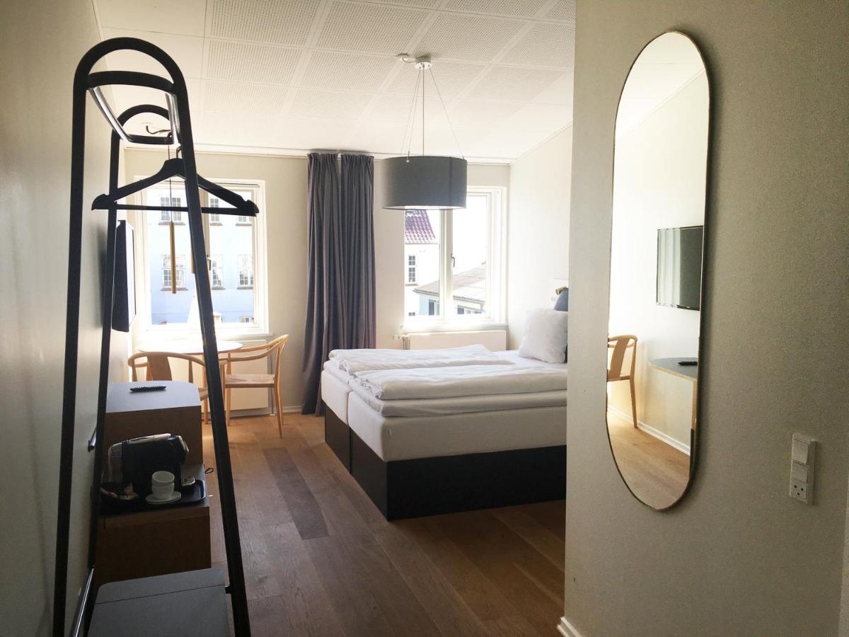 קלונדבורג Strandhotel Rosnaes מראה חיצוני תמונה